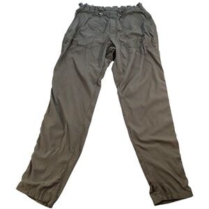 Athleta Trekkie Paper Bag Nylon Pants, Arbor Olive -‎ Size 8 Tall Style 405927